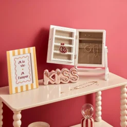 Armoire à bijoux 