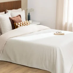 Dessus de lit et 2 taies d'oreiller 