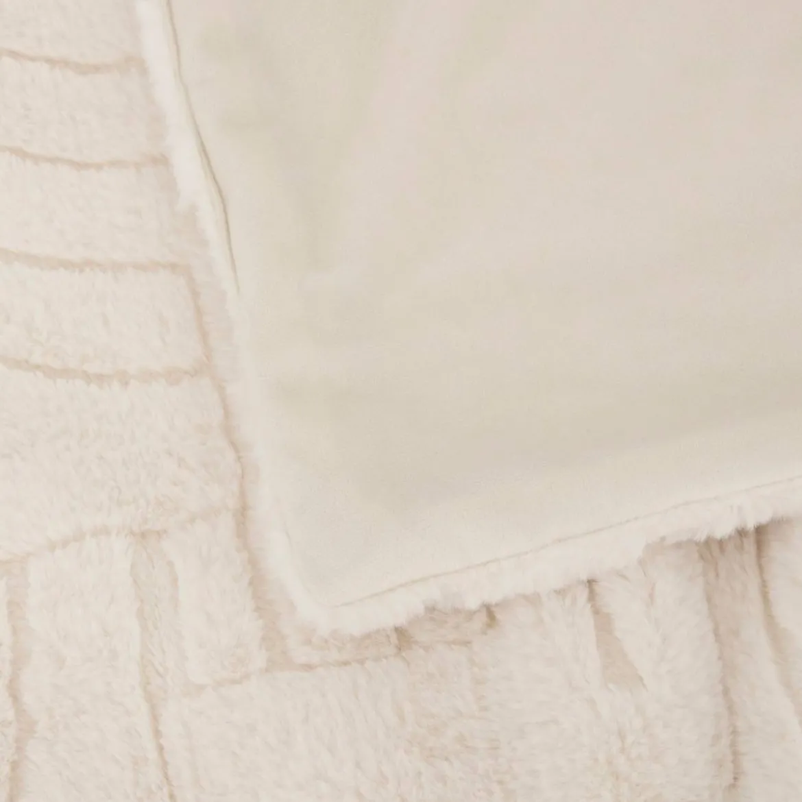Plaid fausse fourrure jacquard "Arka"