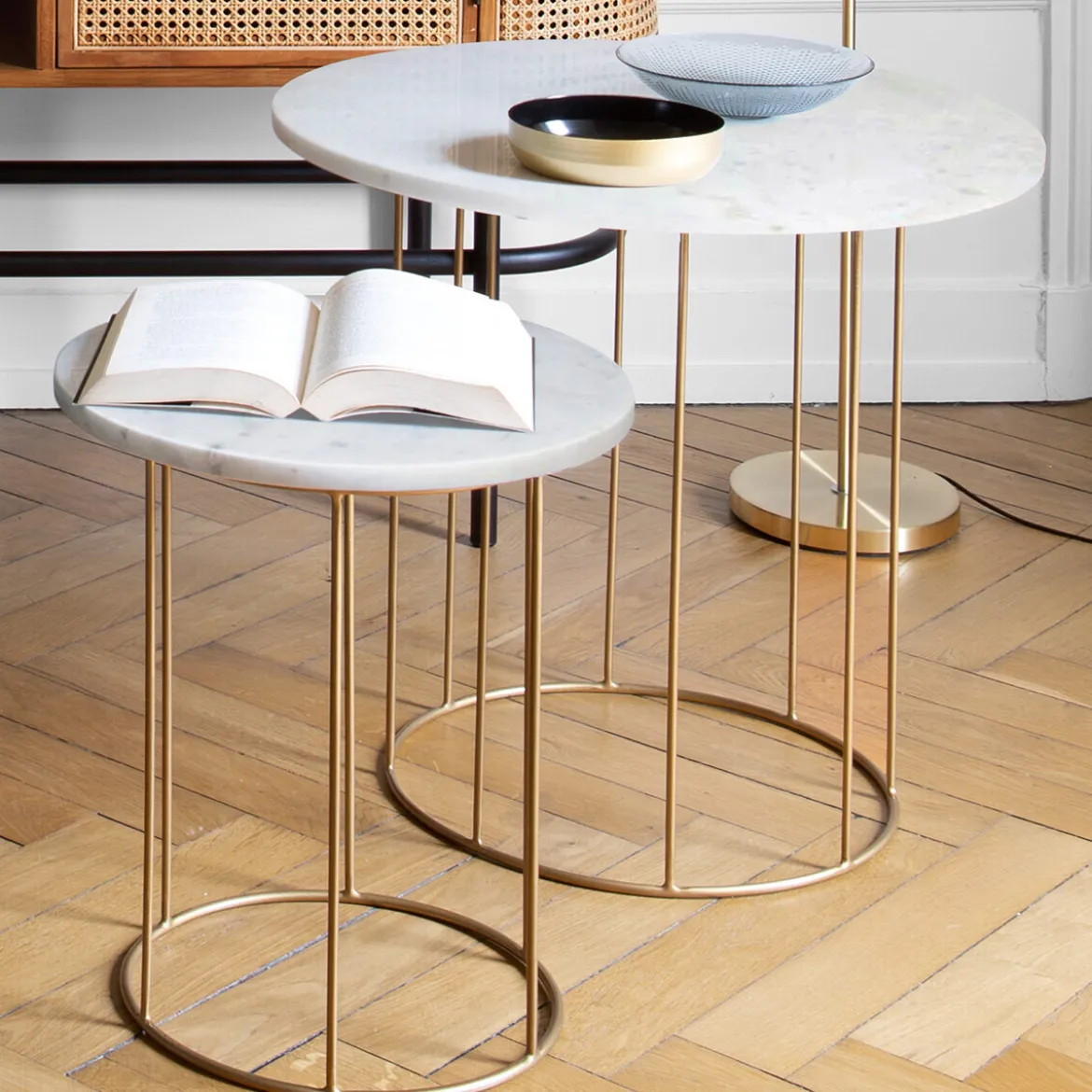 Tables gigognes